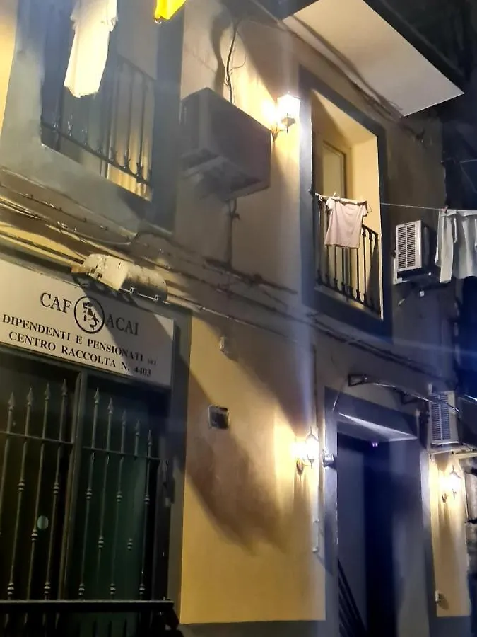 Amore Napoletano Naples 0*,